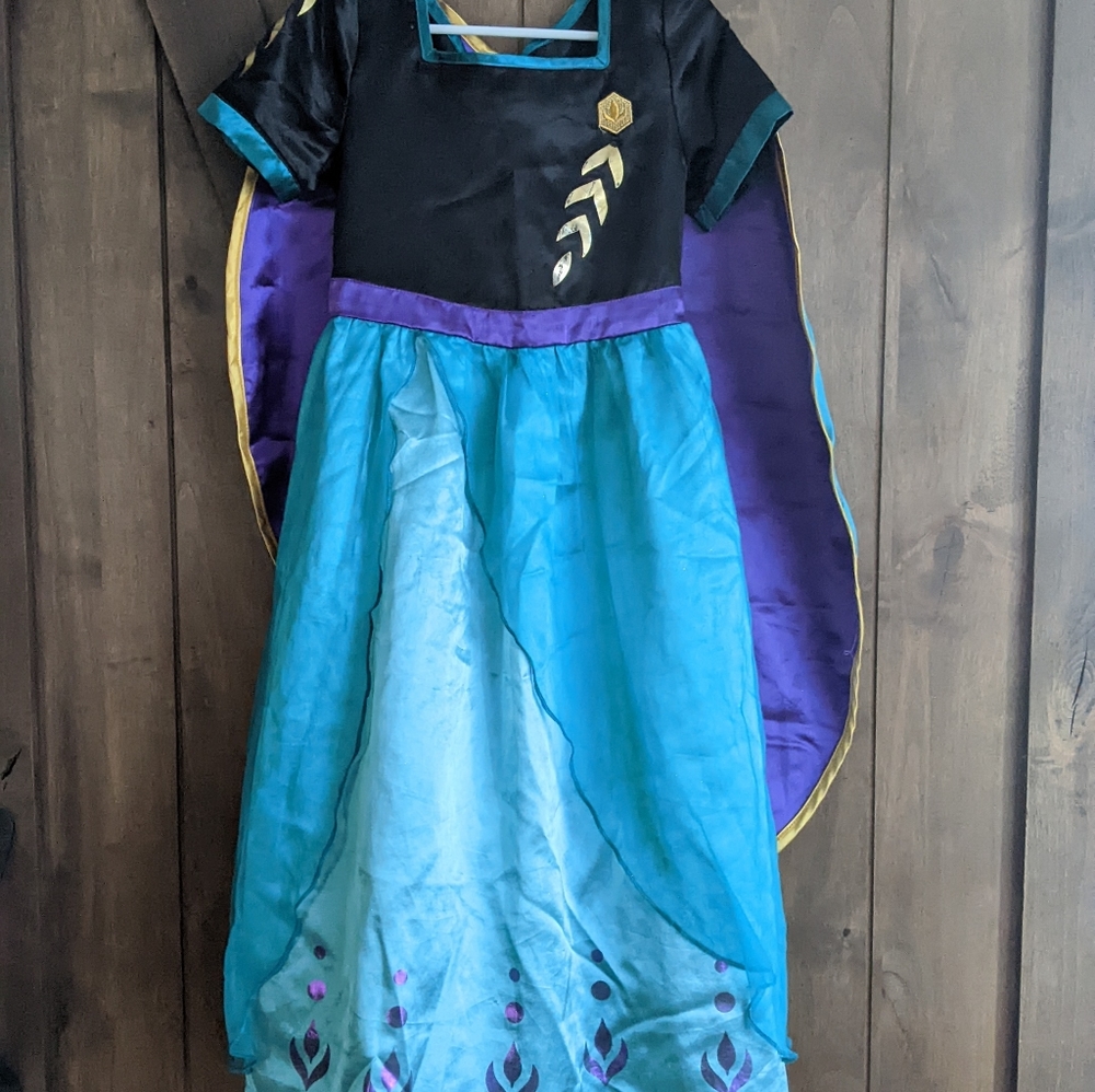 Frozen's Queen Anna Nightgown